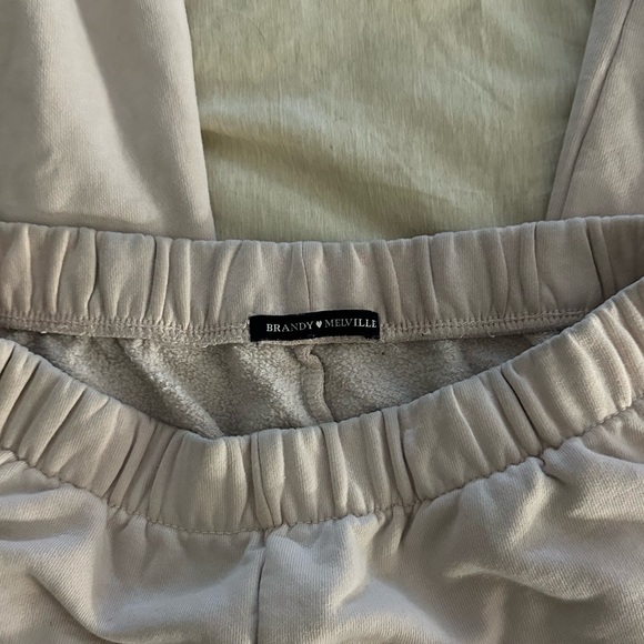 BRANDY MELVILLE PINK ROSA SWEATPANTS - Picture 4 of 4
